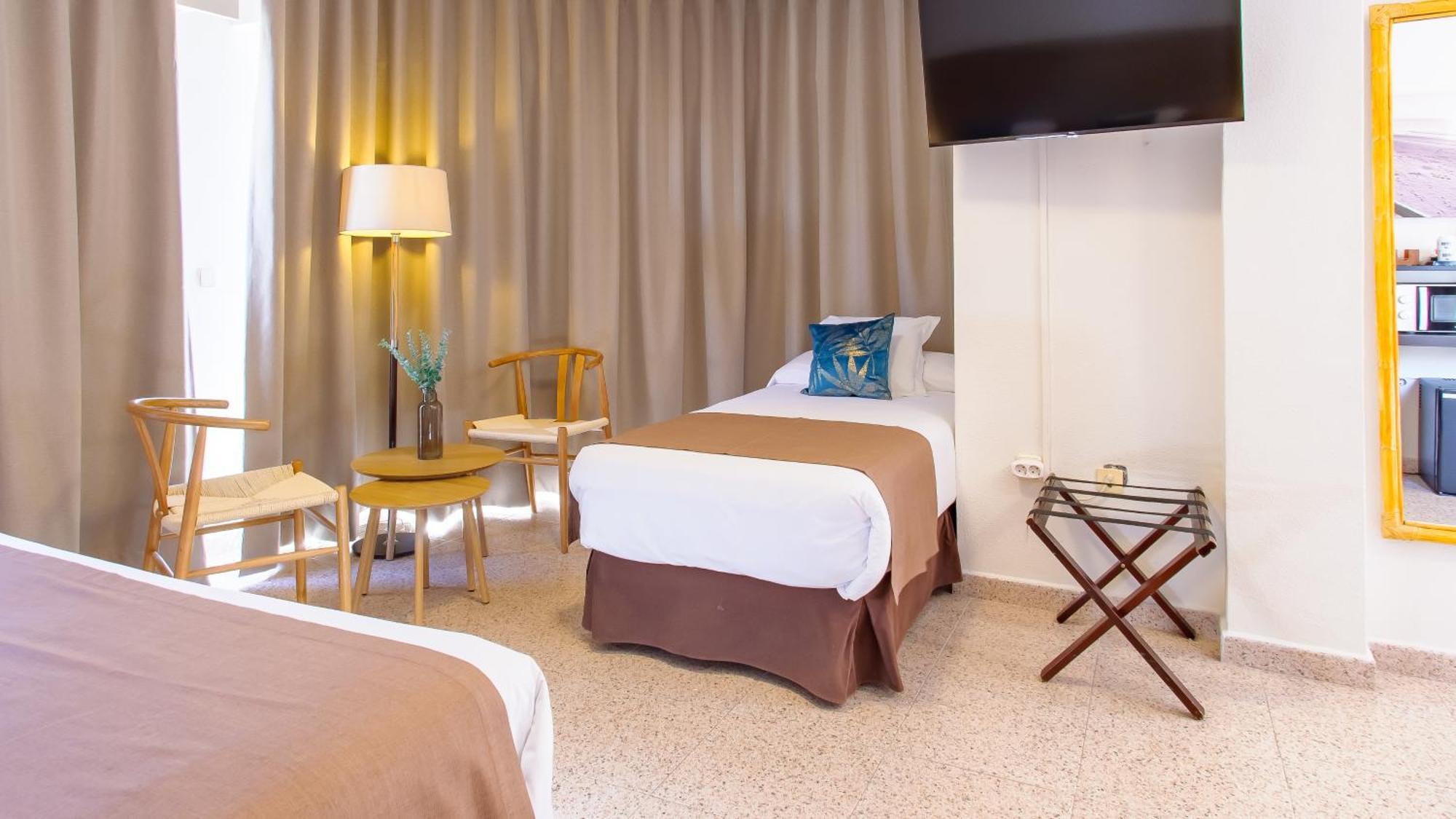 Hotel Eden Mar グアルダマル・デル・セグラ エクステリア 写真